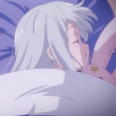 绕月飞拍下罕见地落
